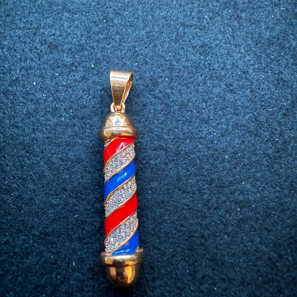 Elegant Gold and Multicolor Pendant